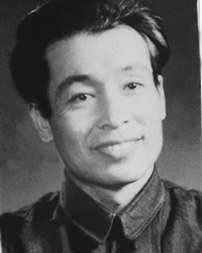李华