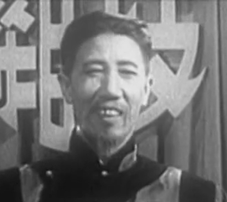 杨小亭