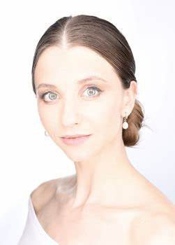 Anna Tikhomirova