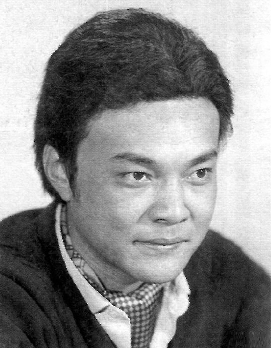李伟