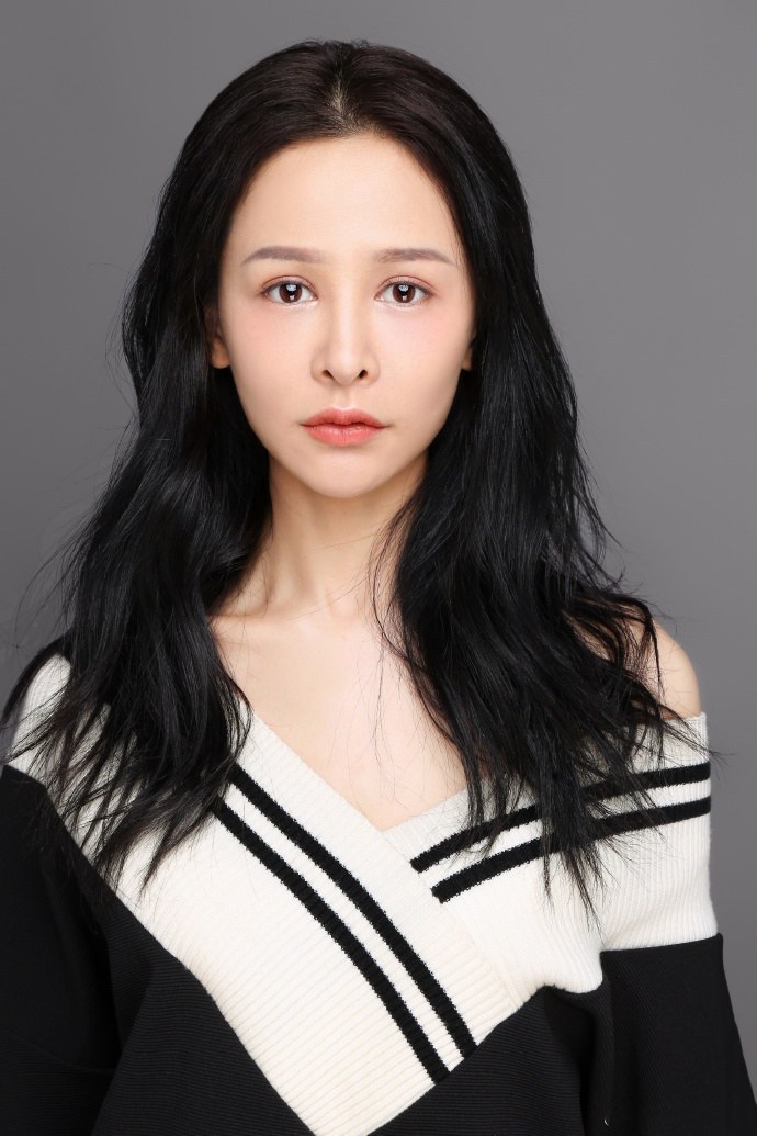 郏莉莉