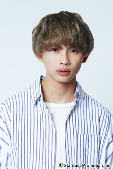 草川直弥