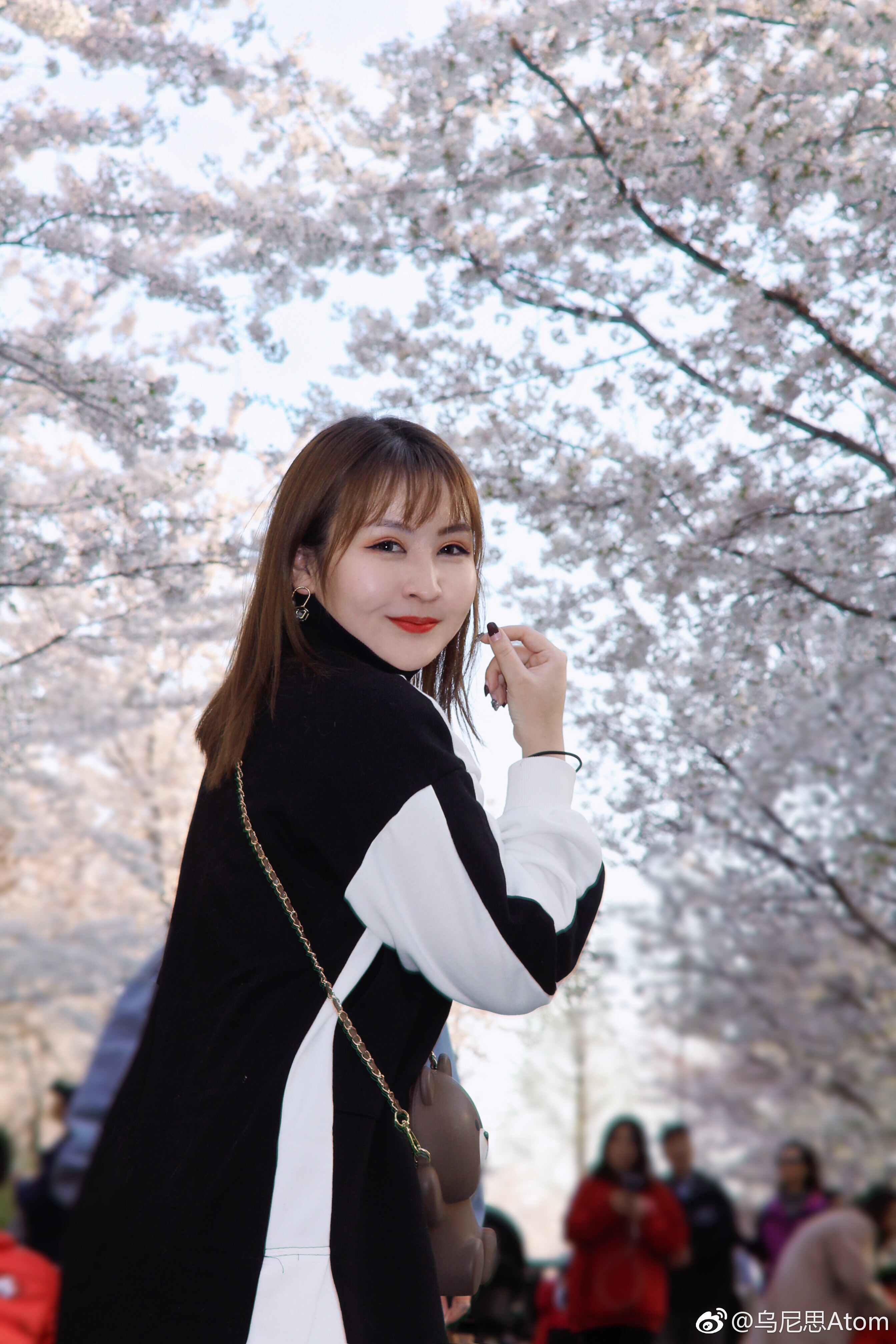 乌尼思