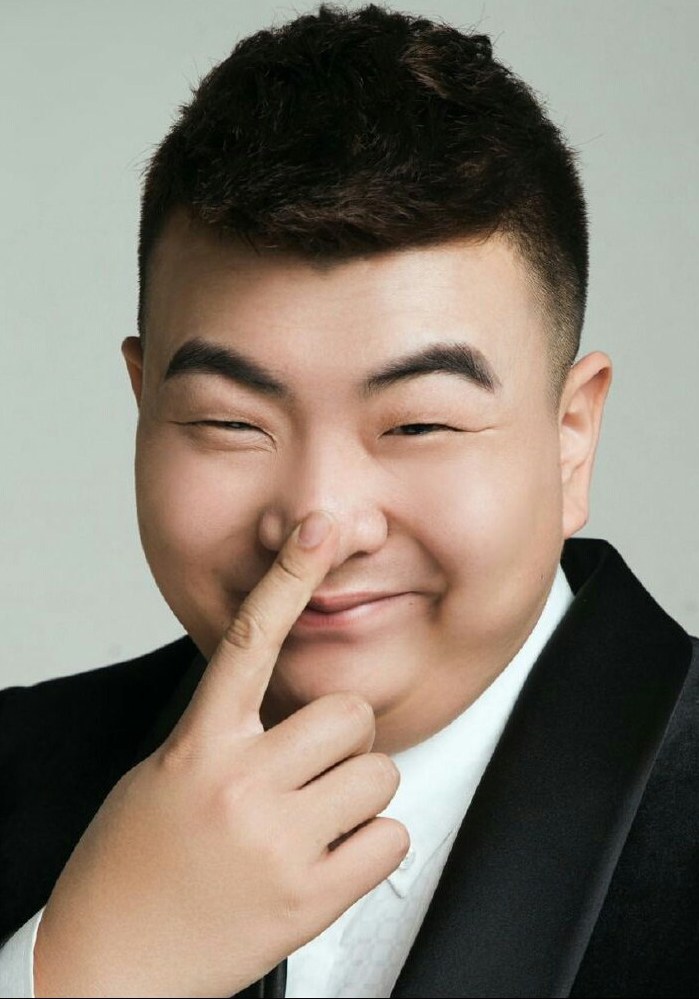 张嘉桐