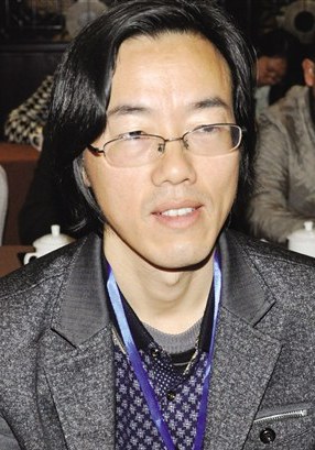 张远伦