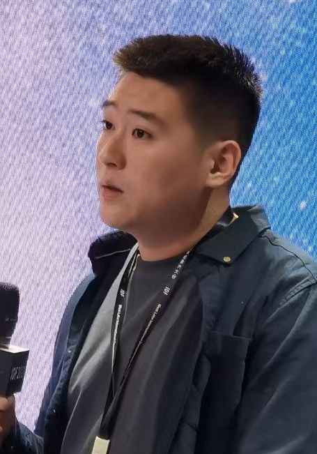 叶炳均