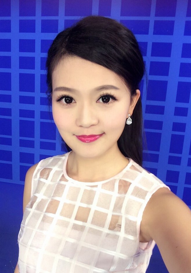 周薇