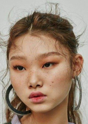 裴允尹