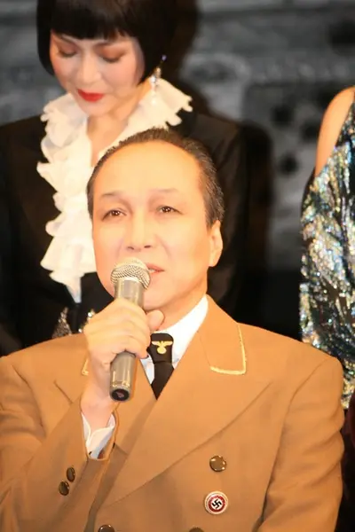 小日向文世