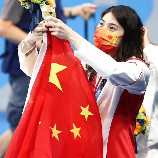 张雨霏