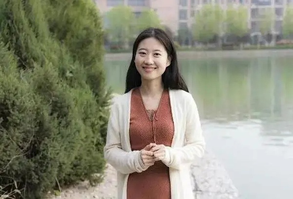 杨素秋