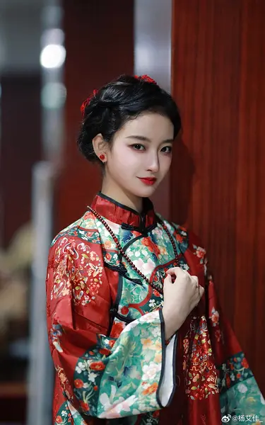 杨舒伊