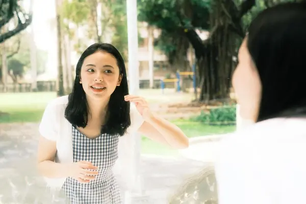 成盈萱