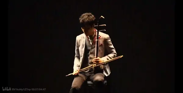 朱芸编