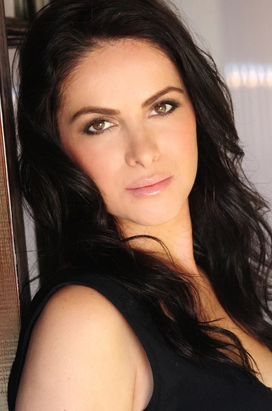 Sonya Macari