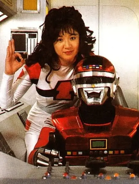 降矢由美子