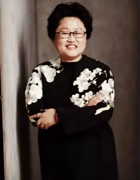 袁梅