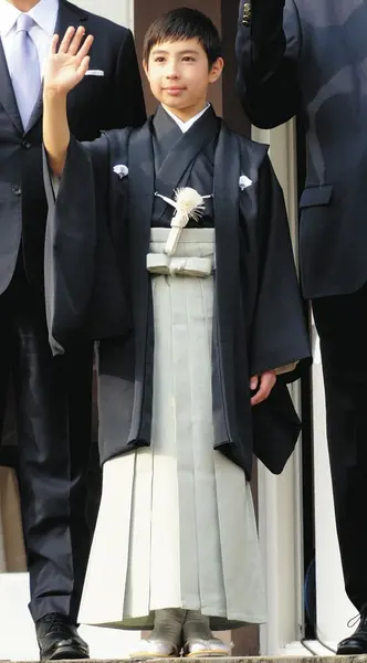 尾上真秀