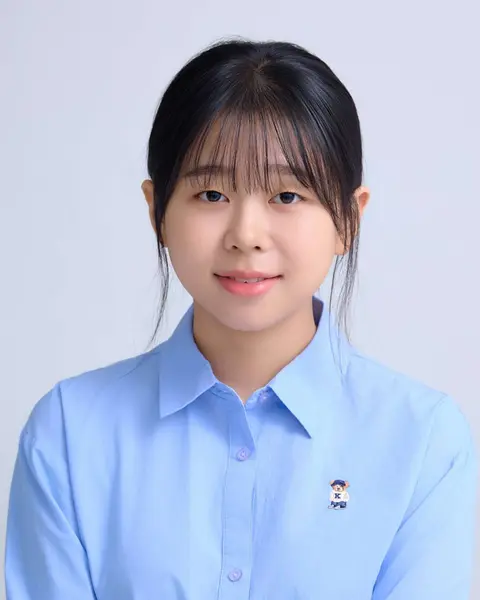 李娜言