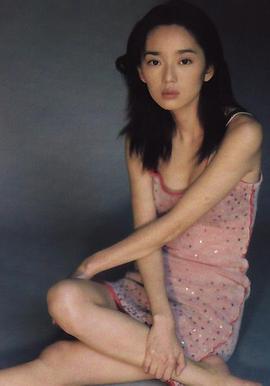 叶月里绪奈