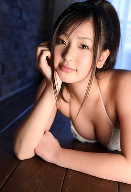 村上友梨