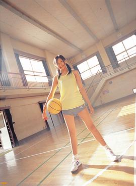 荣仓奈奈