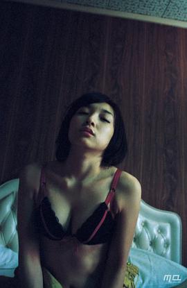 加护亚依