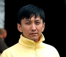 李华