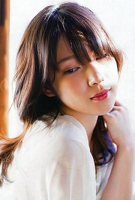 内田真礼