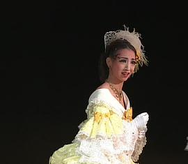 白羽由里