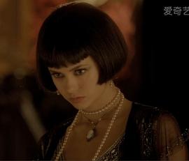 妮娜·杜波夫
