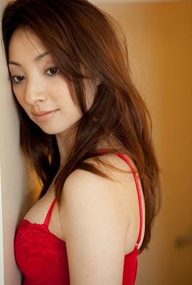 白羽由里