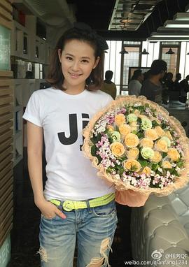 钱芳