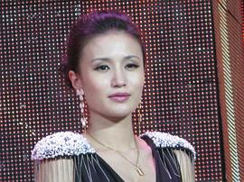 万美汐