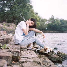黄灿灿