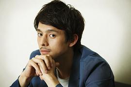 满岛真之介