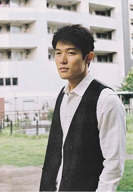 铃木亮平