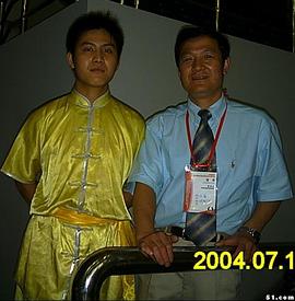 胡坚强