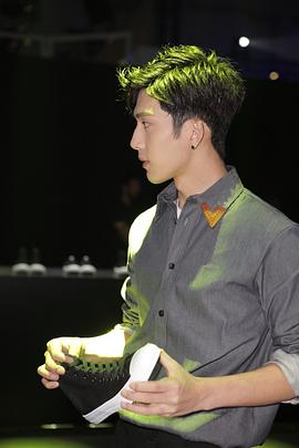 井柏然