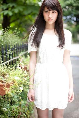 小山莉奈