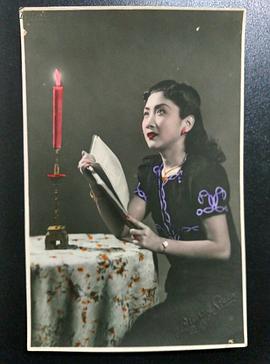 周曼华