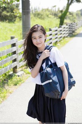 山口麻友