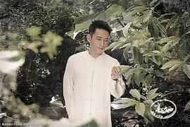 吴弘