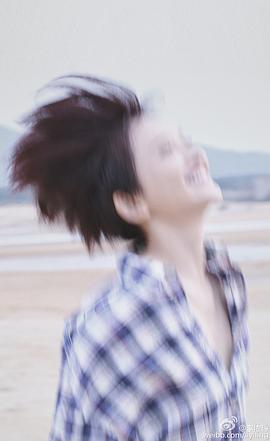 李依玲