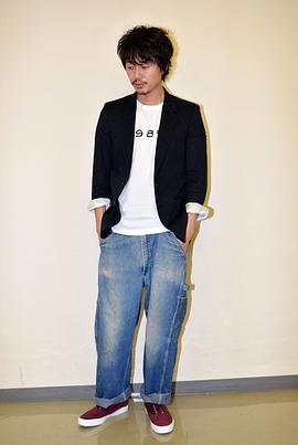 新井浩文