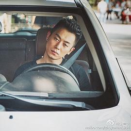 朱亚文