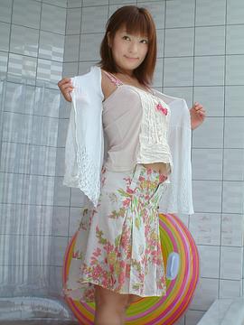持田茜