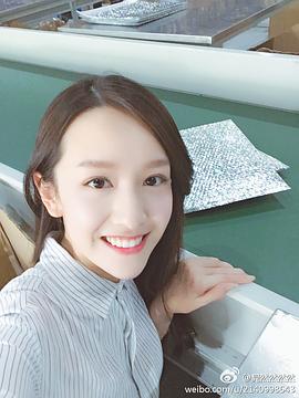 晁然