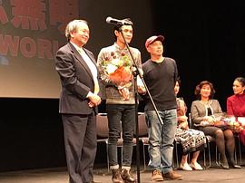 黄进