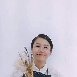 杨偲泳